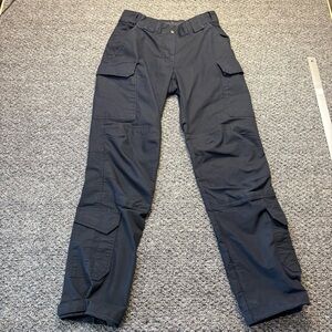 Logistik Women's Black Cargo Pants